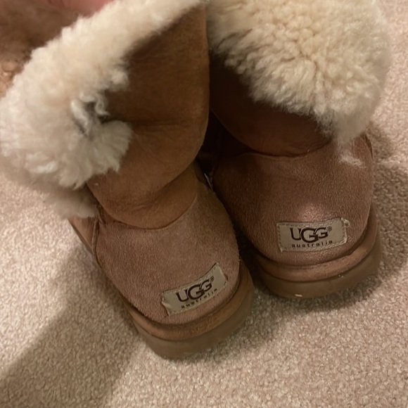 Womens Bailey Button Uggs (womens) - Picture 5 of 5